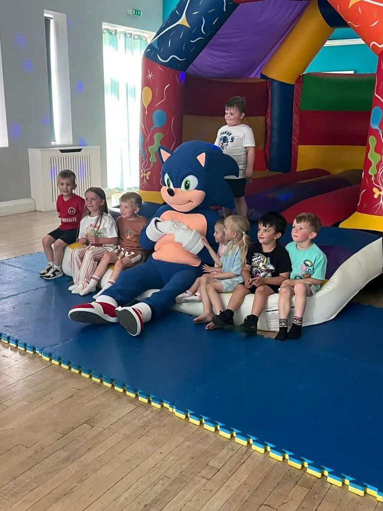 Speedy Blue Hero children's entertainment appearance