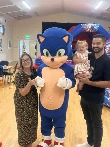 Speedy Blue Hero with a family